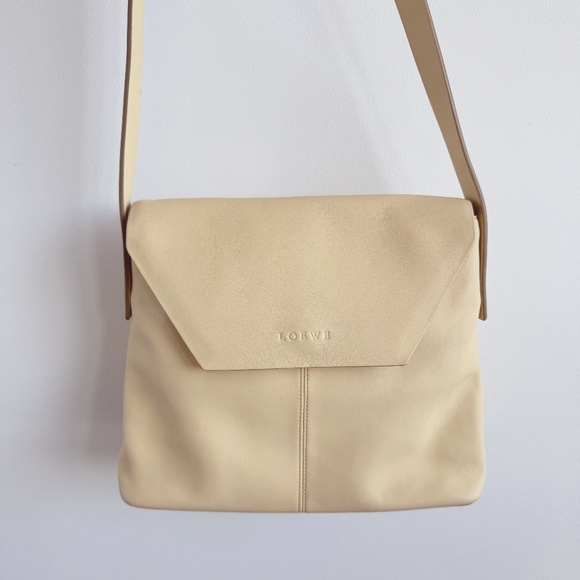 Loewe vintage flap leather shoulder / crossbody bag - Picture 1 of 9